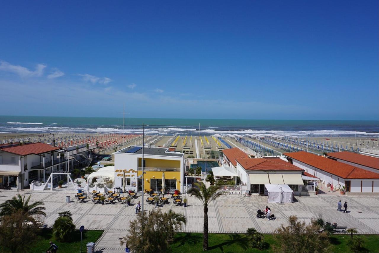 Alba Sul Mare Hotell Lido di Camaiore Exteriör bild