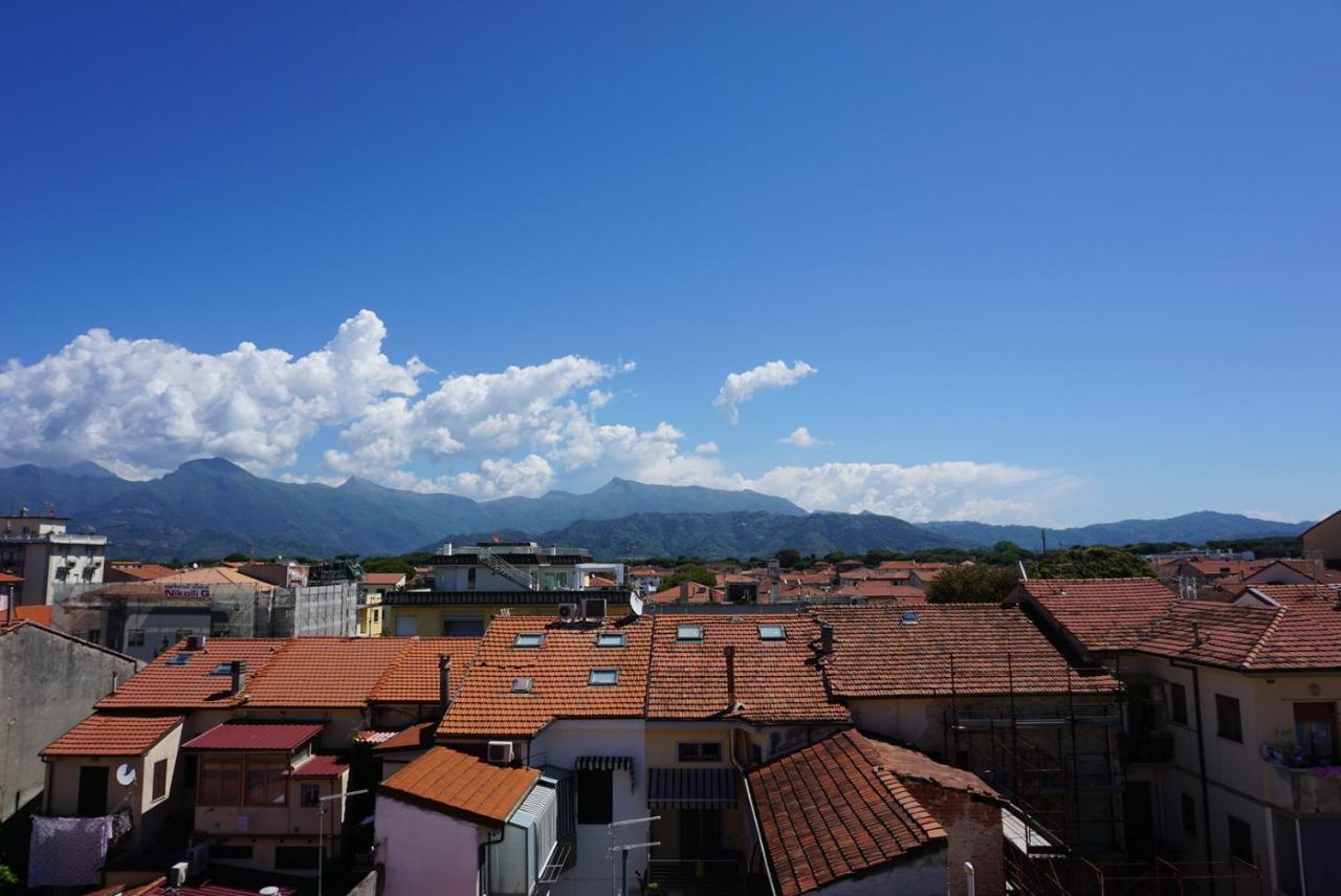 Alba Sul Mare Hotell Lido di Camaiore Exteriör bild