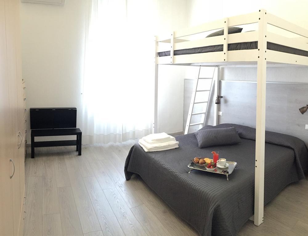 Alba Sul Mare Hotell Lido di Camaiore Rum bild